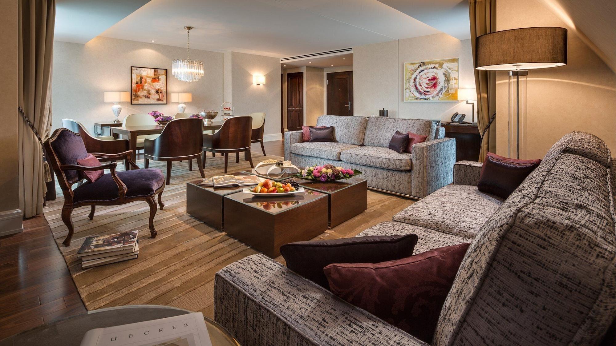 Breidenbacher Hof, Best Grandhotel 2025 - Die 101 Besten Dusseldorf Luaran gambar